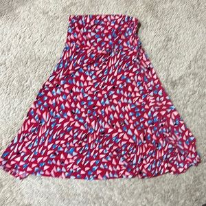 Lularoe Azure multicolor triangle patterned red silky flowy skirt